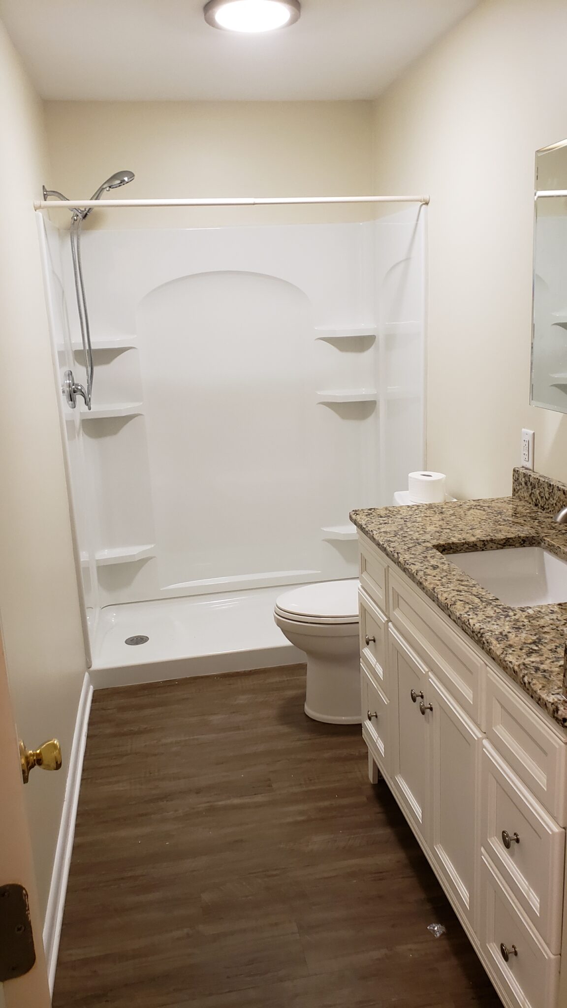 305 YALE ROAD NORTH, GLASSBORO, NJ 08028 6 BEDROOM / 3 BATH My