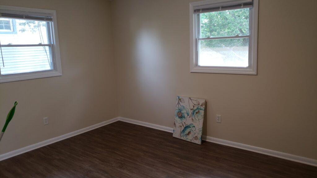 305 YALE ROAD NORTH, GLASSBORO, NJ 08028 6 BEDROOM / 3 BATH My